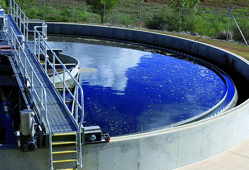 Industrial pumps in the chemical industry: chemical dosing Chemical dosing of sodium hypochlorite & hydrochloric acids